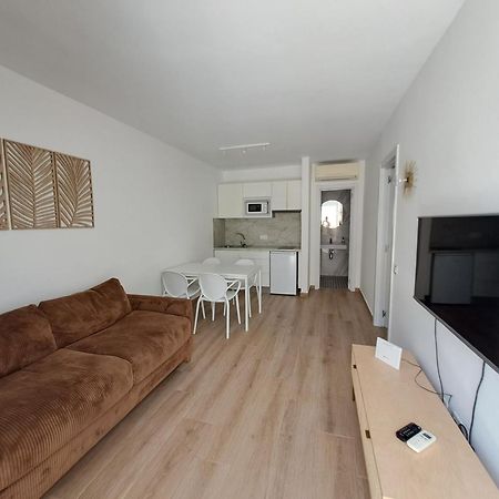 Homeforguest Apartamento 13 Con Terraza Y Piscina En Corralejo Ngoại thất bức ảnh