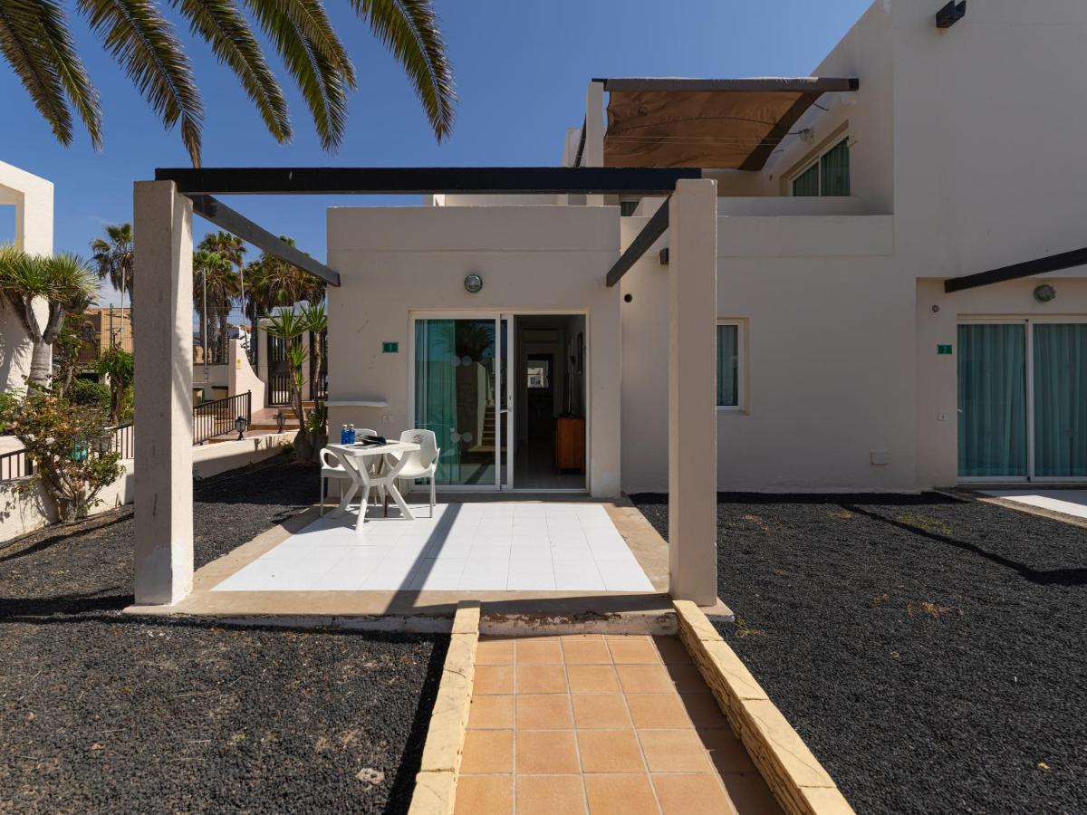 Homeforguest Apartamento 13 Con Terraza Y Piscina En Corralejo Ngoại thất bức ảnh