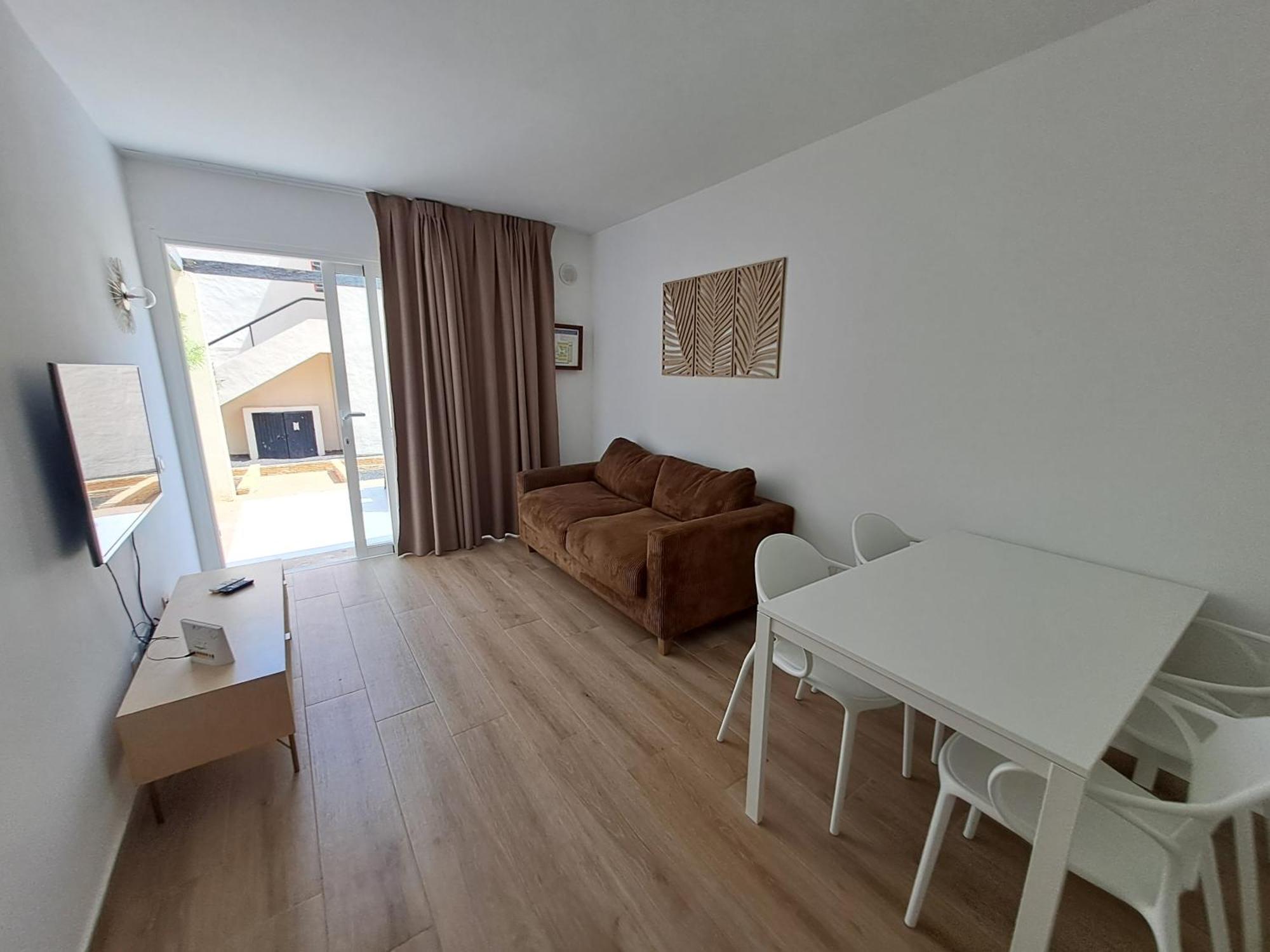 Homeforguest Apartamento 13 Con Terraza Y Piscina En Corralejo Ngoại thất bức ảnh